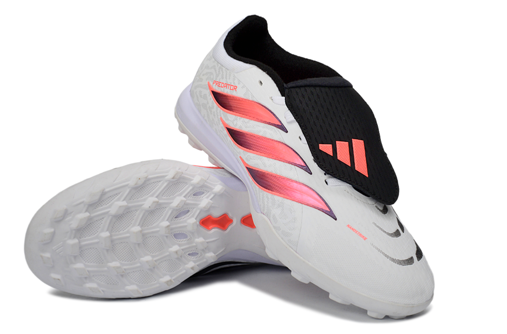PRE BOOKING. Predator Pro Fold-over Tongue 26 TF + PREDATOR BAG